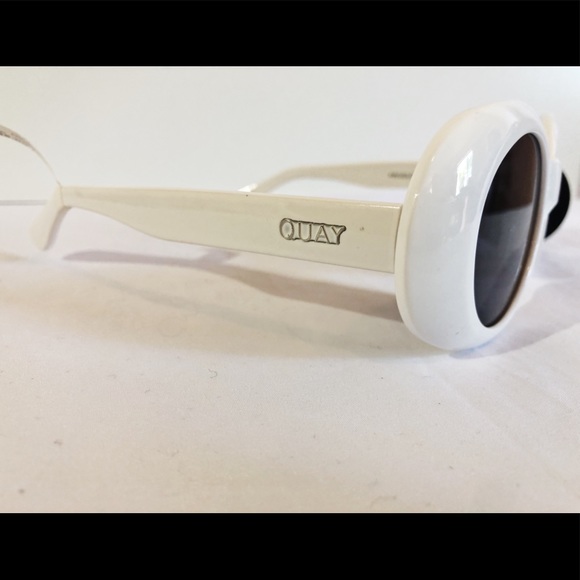 QUAY AUSTRALIA FRIVOLOUS 55mm OVAL SUNGLASSES - Picture 5 of 8